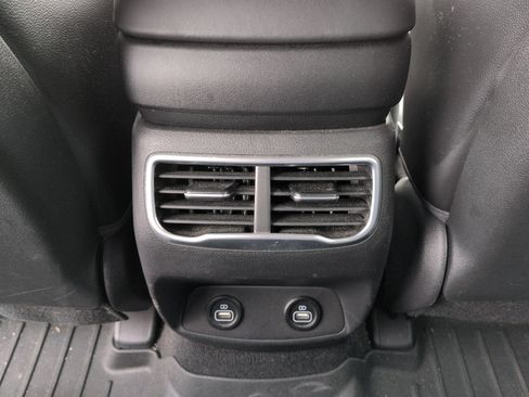 Used 2022 Hyundai Santa Fe SEL w/ Convenience + Premium Package AWD/4WD image 22