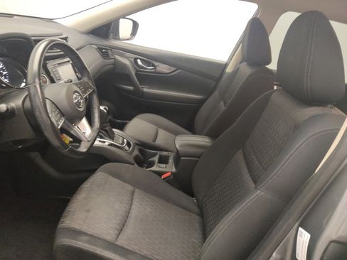 Used 2018 Nissan Rogue SV FWD image 17