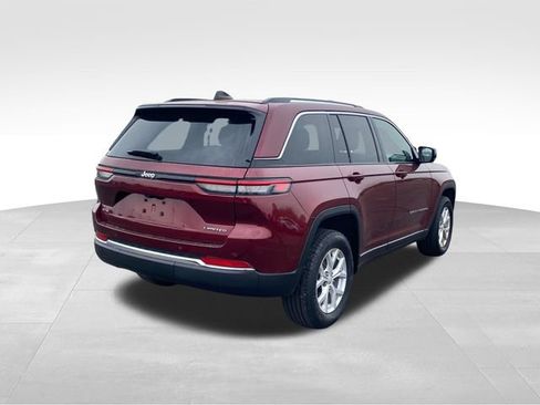 Used 2023 Jeep Grand Cherokee Limited AWD/4WD image 3