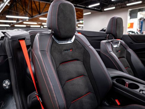 Used 2018 Chevrolet Camaro ZL1 image 10