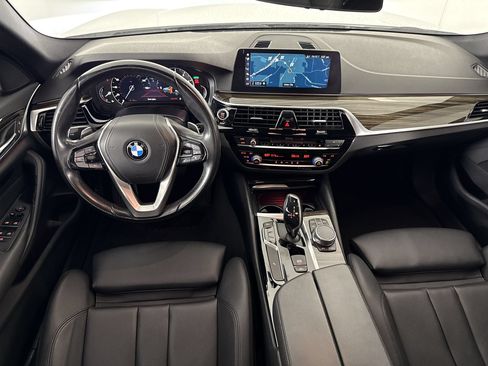 Used 2018 BMW 530i RWD image 15