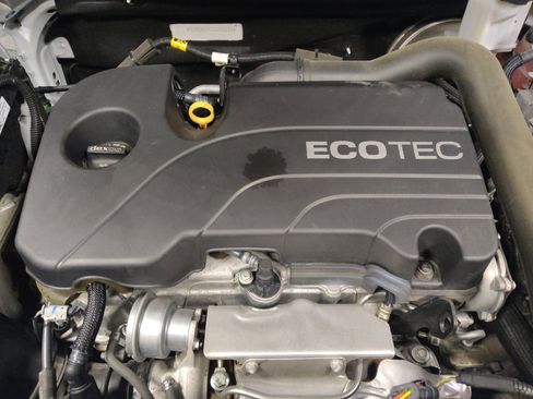 Used 2020 Chevrolet Equinox LT image 30