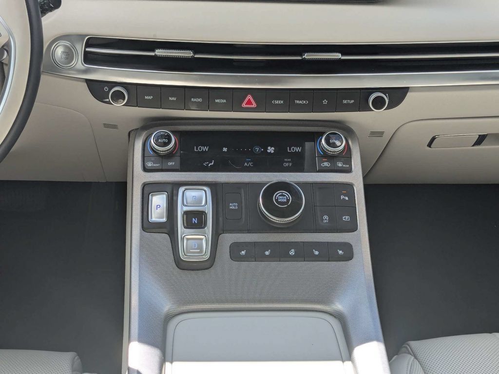 Used 2025 Hyundai Palisade Calligraphy FWD image 27