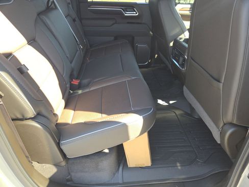 New 2026 GMC Sierra 2500 Denali w/ Denali Reserve Package image 25