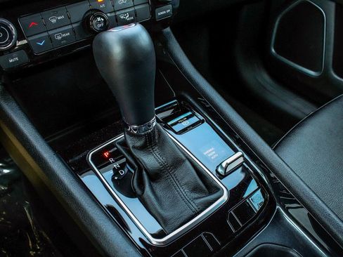 Used 2024 Jeep Compass Latitude image 24