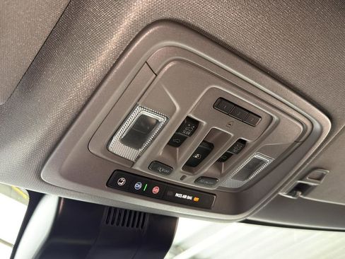 Used 2024 GMC Sierra 2500 Denali w/ Denali Reserve Package image 23