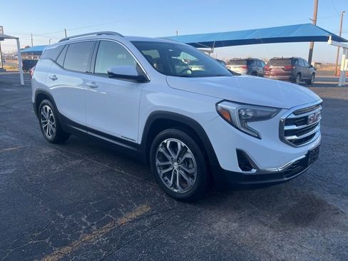 Used 2020 GMC Terrain SLT w/ Preferred Package image 3