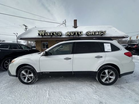 Used 2013 Subaru Outback 3.6R Limited w/ Special Appearance Pkg image 11