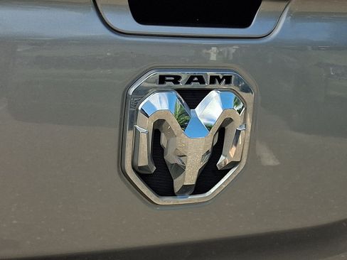 Used 2019 RAM 1500 Big Horn AWD/4WD image 16