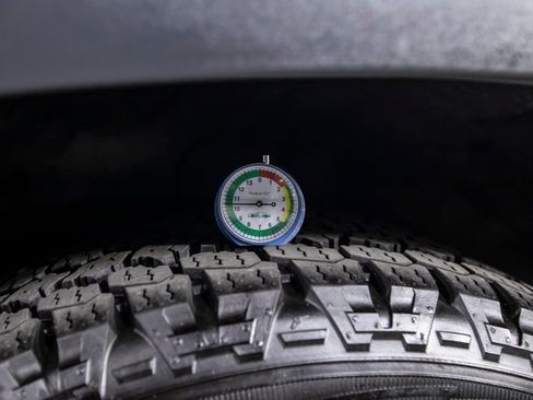 Used 2022 Land Rover Defender 110 SE image 43