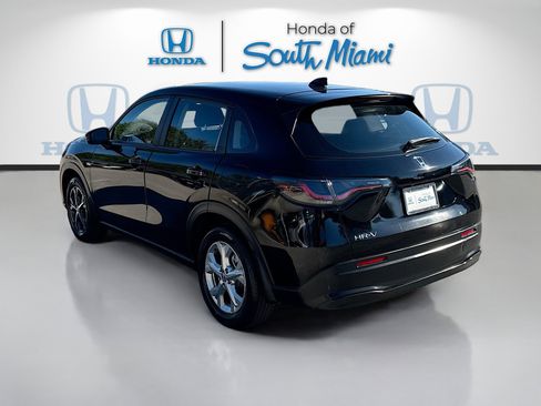 Certified 2023 Honda HR-V LX image 5