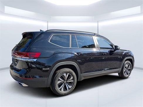 New 2026 Volkswagen Atlas SE image 3