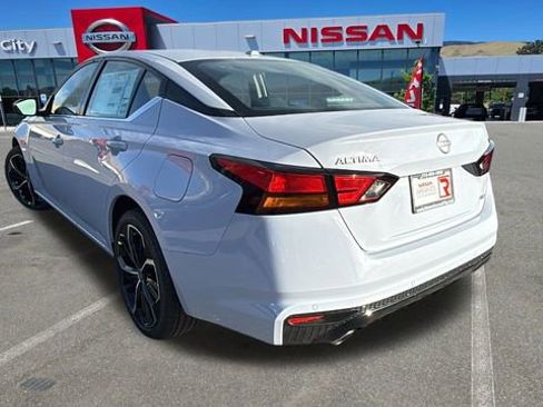 New 2025 Nissan Altima 2.5 SR image 5