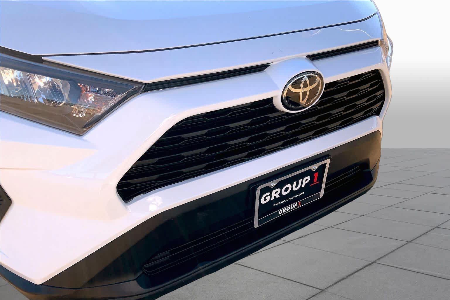 Used 2021 Toyota RAV4 LE FWD image 29