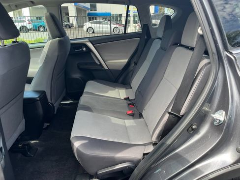 Used 2015 Toyota RAV4 XLE FWD image 25