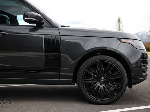 Used 2022 Land Rover Range Rover P525 Westminster Edition AWD/4WD image 16