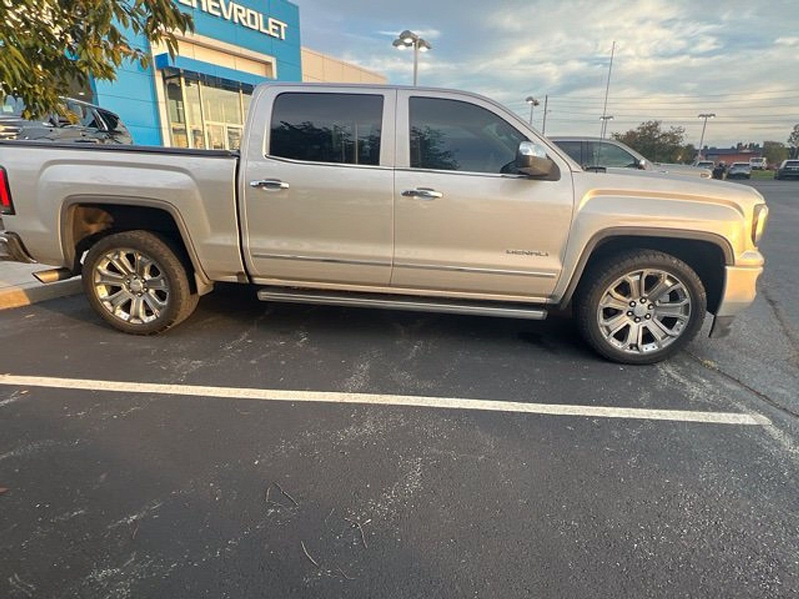 Used 2018 GMC Sierra 1500 Denali w/ Denali Ultimate Package AWD/4WD image 17