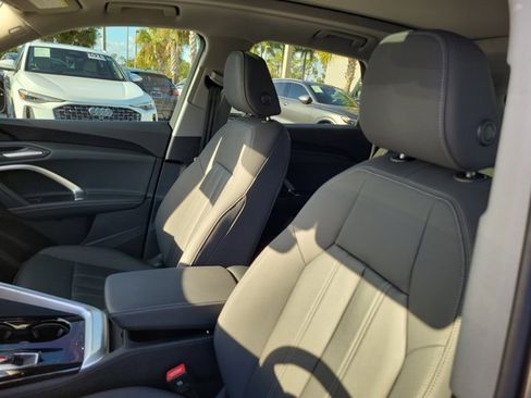 Certified 2025 Audi Q5 Premium w/ Convenience Package image 16