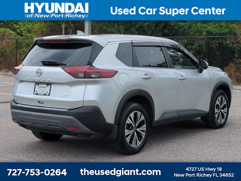 Used 2022 Nissan Rogue SV FWD image 5