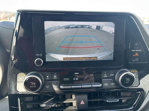 Used 2024 Toyota Highlander XLE image 18