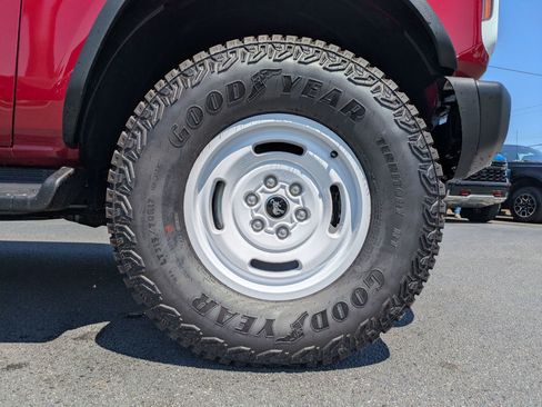 New 2025 Ford Bronco Heritage Edition AWD/4WD image 13