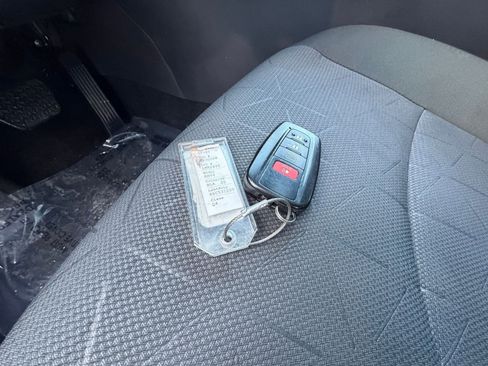 Used 2025 Toyota RAV4 XLE w/ Convenience Package image 22