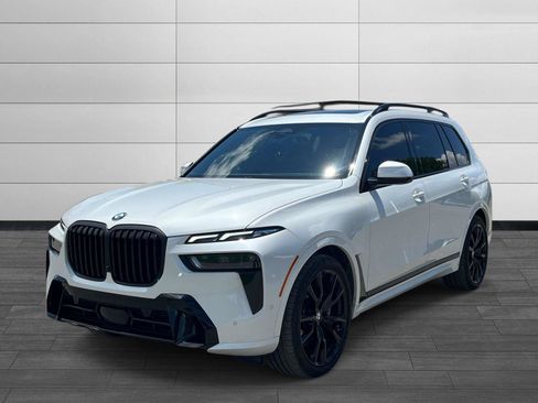 Used 2024 BMW X7 xDrive40i w/ Executive Package AWD/4WD image 7