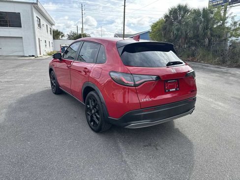 Used 2023 Honda HR-V Sport image 4