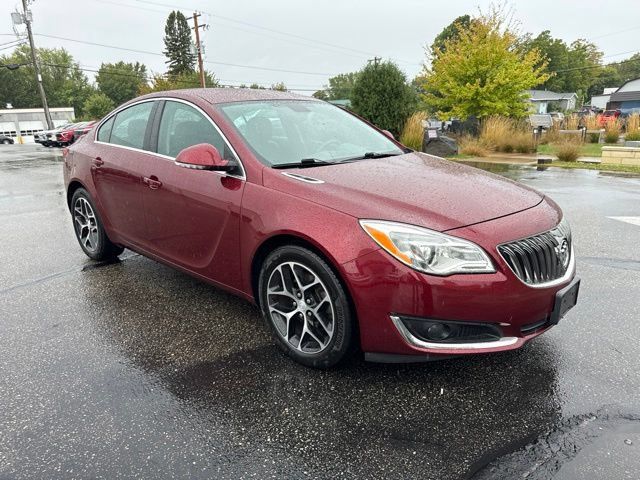 Used 2017 Buick Regal Sport Touring FWD image 7