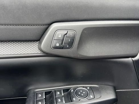 Used 2025 Ford Ranger Raptor AWD/4WD image 14