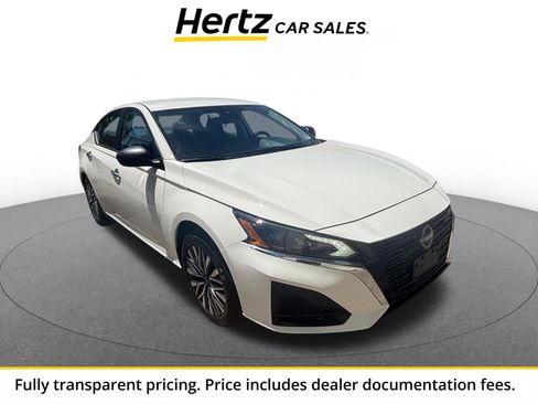Used 2025 Nissan Altima 2.5 SV FWD image 1