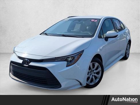 Used 2023 Toyota Corolla LE image 1