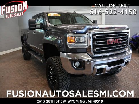 Used 2015 GMC Sierra 2500 SLT w/ Driver Alert Package AWD/4WD image 1