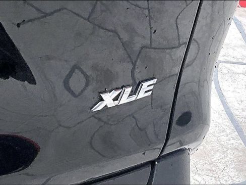 Certified 2019 Toyota RAV4 XLE w/ Convenience Package FWD image 26
