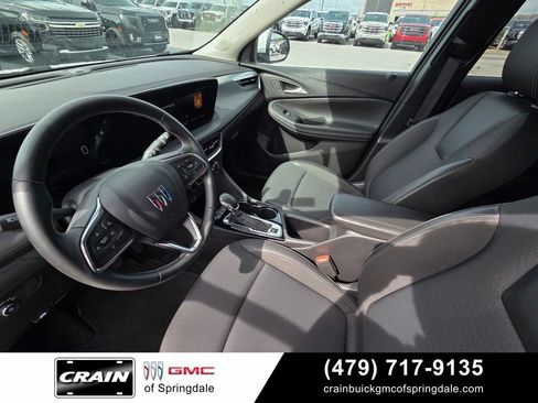 Used 2025 Buick Encore GX Preferred AWD/4WD image 9