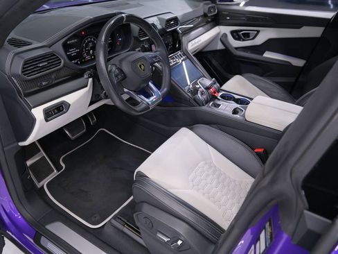 Used 2022 Lamborghini Urus AWD/4WD image 57