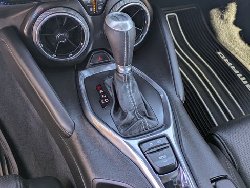 Used 2018 Chevrolet Camaro LT image 16