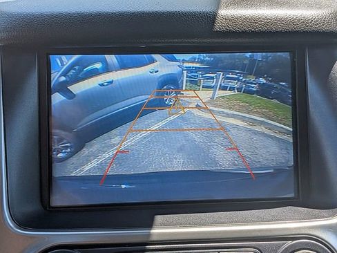 Used 2017 Chevrolet Suburban LT RWD image 22