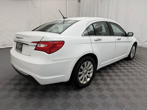 Used 2013 Chrysler 200 Limited image 3