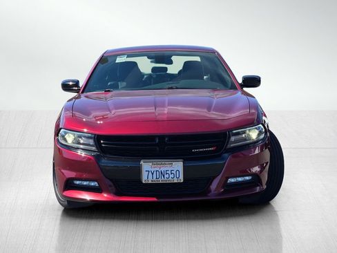 Used 2017 Dodge Charger R/T w/ Plus Group image 2