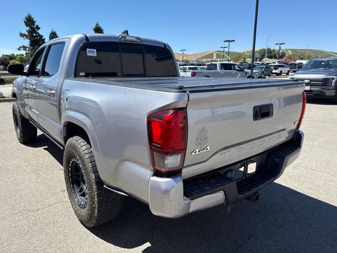 Used 2019 Toyota Tacoma SR AWD/4WD image 3
