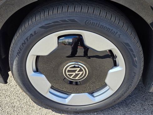 New 2025 Volkswagen ID. Buzz Pro S Plus RWD image 5
