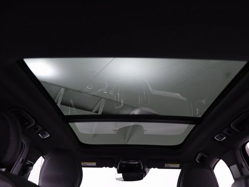 Used 2020 Volvo XC60 T5 R-Design w/ Protection Package image 31