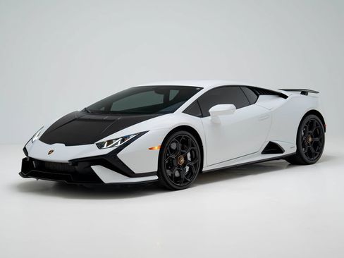 Used 2023 Lamborghini Huracan Tecnica RWD image 7