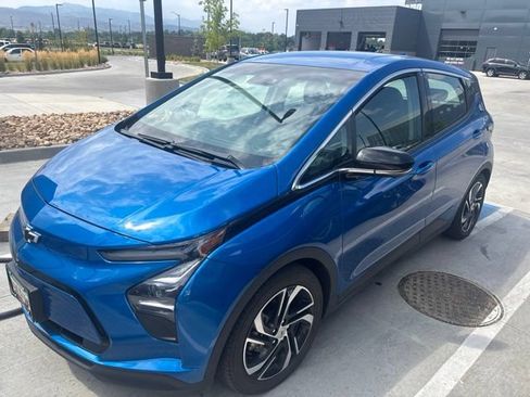 Used 2023 Chevrolet Bolt LT w/ Infotainment Package FWD image 1