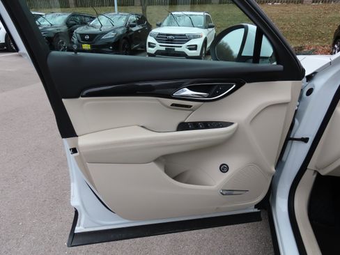 Used 2022 Buick Envision Essence w/ Technology Package I image 20