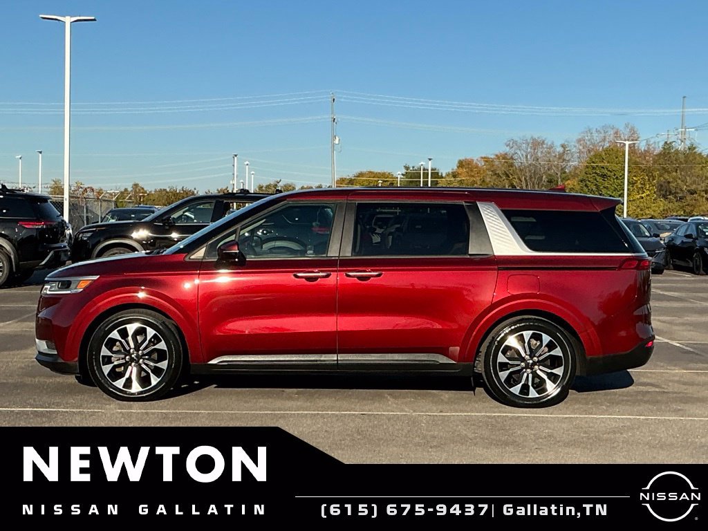 Used 2022 Kia Carnival EX FWD image 3