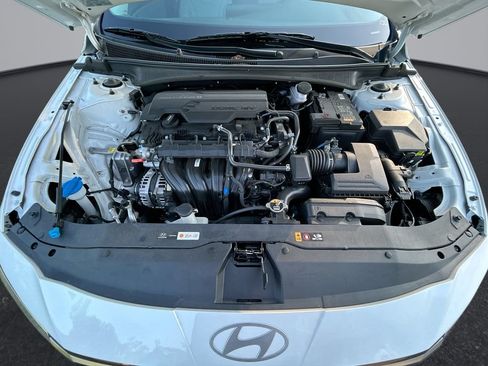 Used 2024 Hyundai Elantra Limited FWD image 32