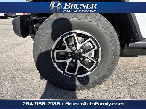 New 2026 Jeep Wrangler Unlimited Rubicon image 9