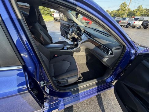 Used 2018 Toyota Camry LE w/ Convenience Package FWD image 43